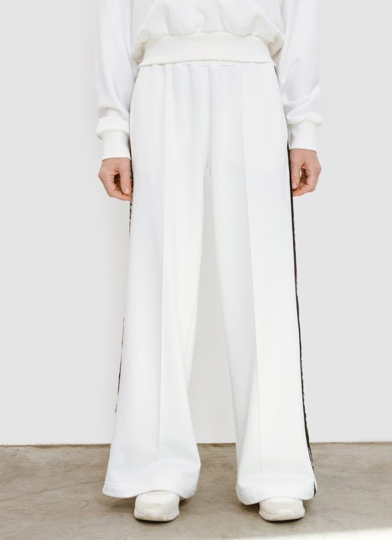 Брюки широкие со стрелками и лампасами Black & White Nikasport, W4BW811-WHT, цвет белый